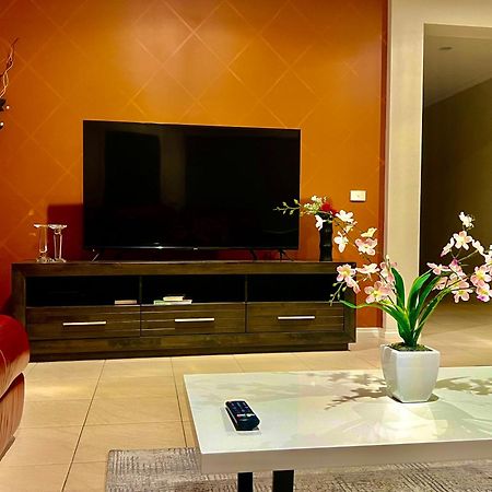 Golf View Charm Villa Craigieburn Bagian luar foto