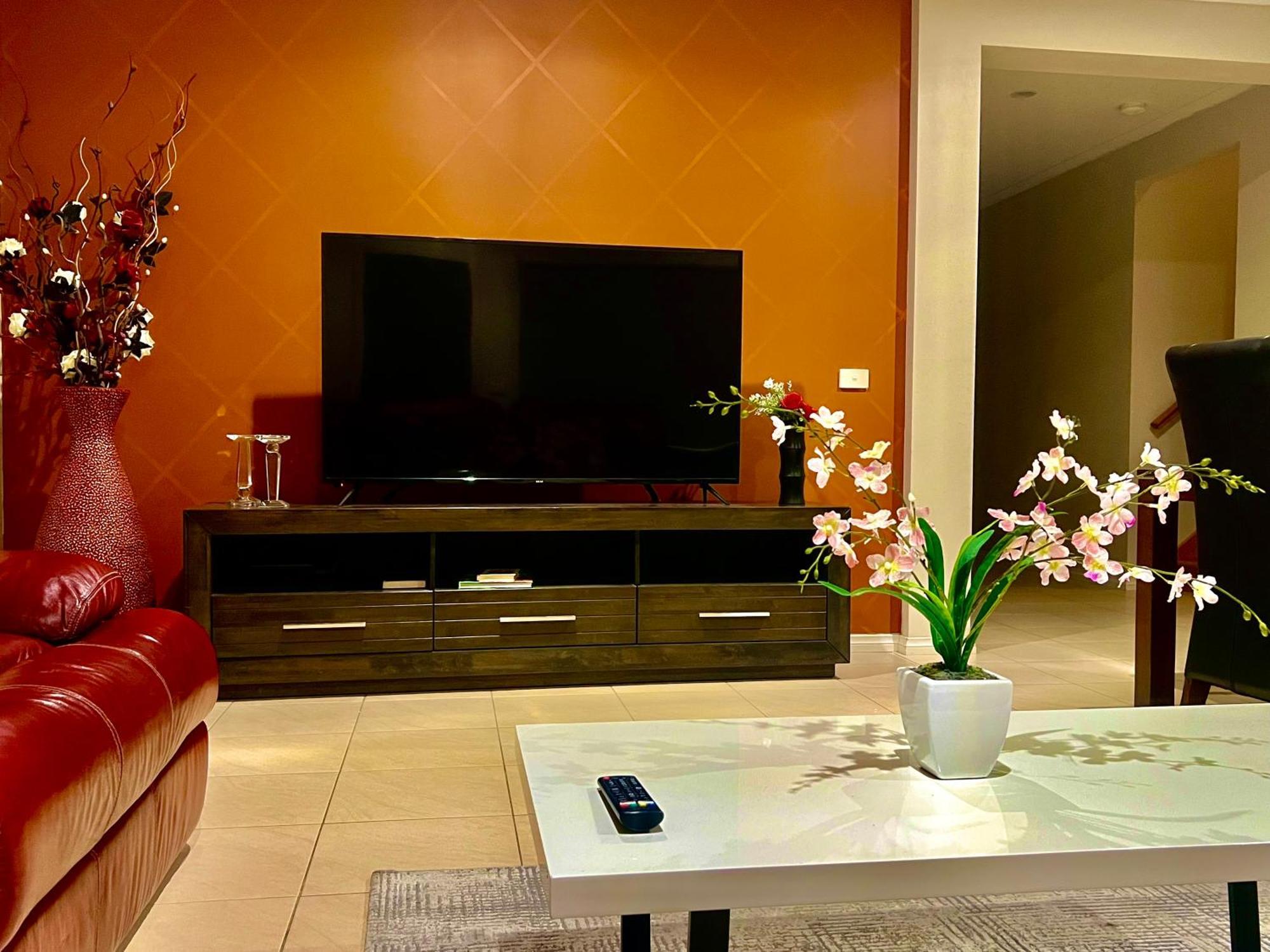 Golf View Charm Villa Craigieburn Bagian luar foto